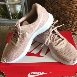 Nike women’s shoes